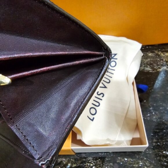 VGUC Louis Vuitton Sarah Vernis Wallet in Amarante - Picture 13 of 16